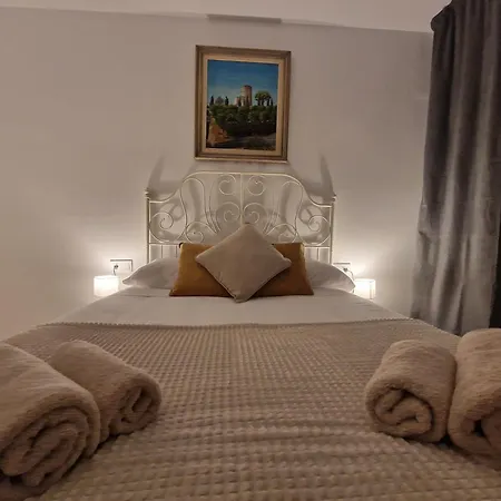 Ds Lealhomes, Patio And Terrace *