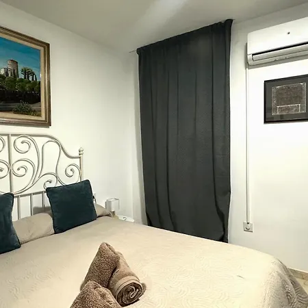 Ds Lealhomes, Patio And Terrace * Cordoba